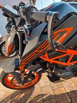 KTM Duke 125 - KTM 125