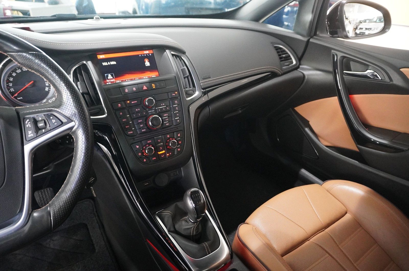Fahrzeugabbildung Opel Cascada 2.0D ACTICE NAVI/LED/KAMERA/SPORT/SHZ