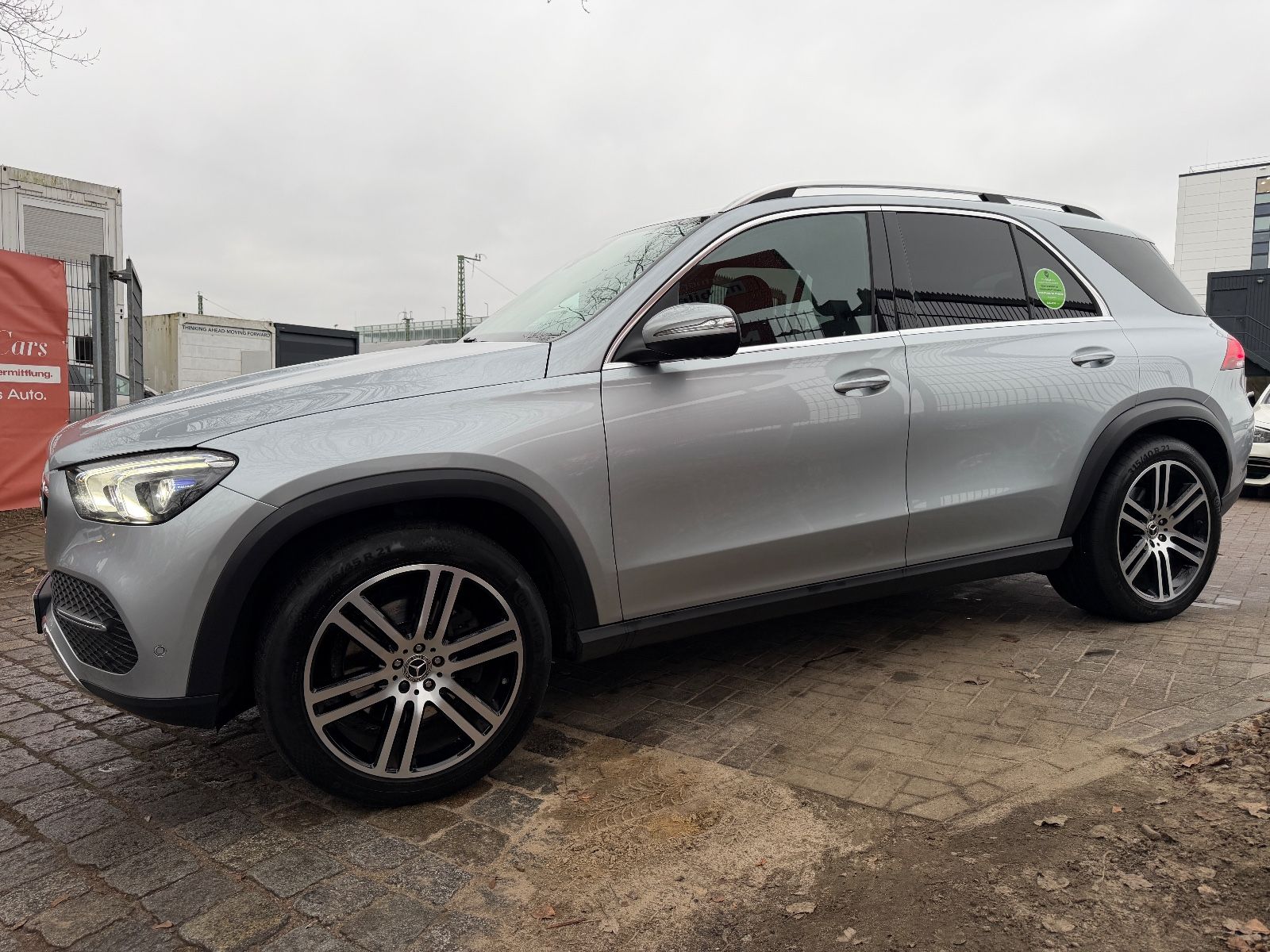 Fahrzeugabbildung Mercedes-Benz GLE 300d 4Matic*BURMESTER*MUTLIBEAM*AHK*WIDESCRE