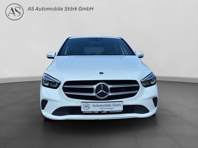 Fahrzeugabbildung Mercedes-Benz B 180 Automatik+LED+Kamera+Navi+AHK+Spur