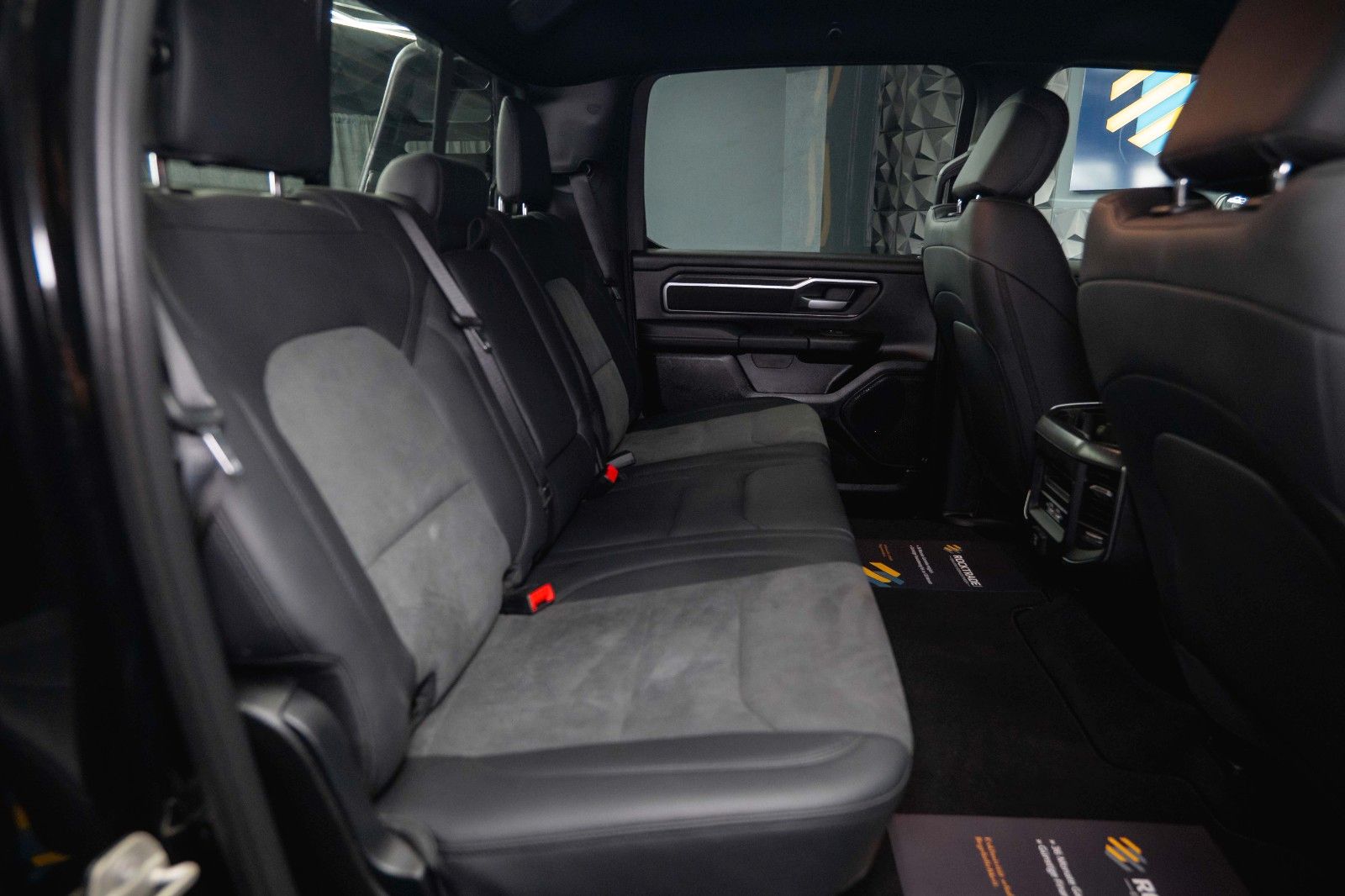 Fahrzeugabbildung Dodge RAM 3.0 MY 25 TWIN TURBO BLACK EDITION *LED*ACC*