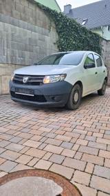 Dacia Sandero 1,2l Benzin - Dacia Sandero mit Benzin-Antrieb: Kleinwagen, 1.2