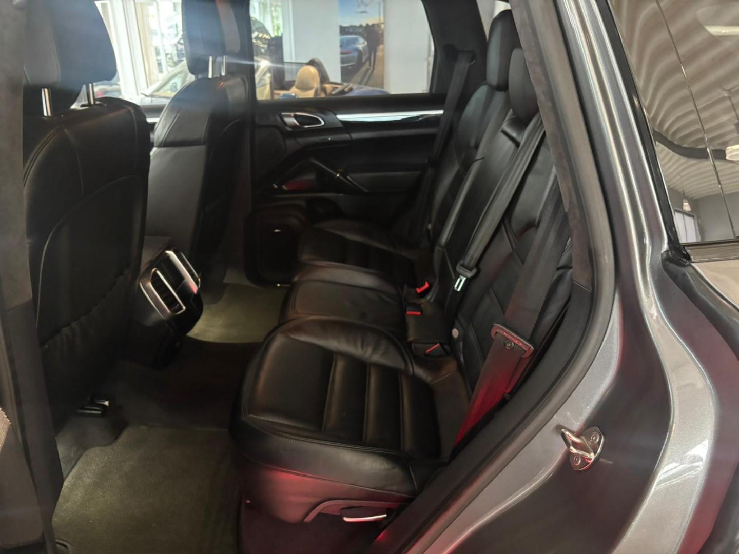 Porsche Cayenne S Diesel*AHK*Standheizung