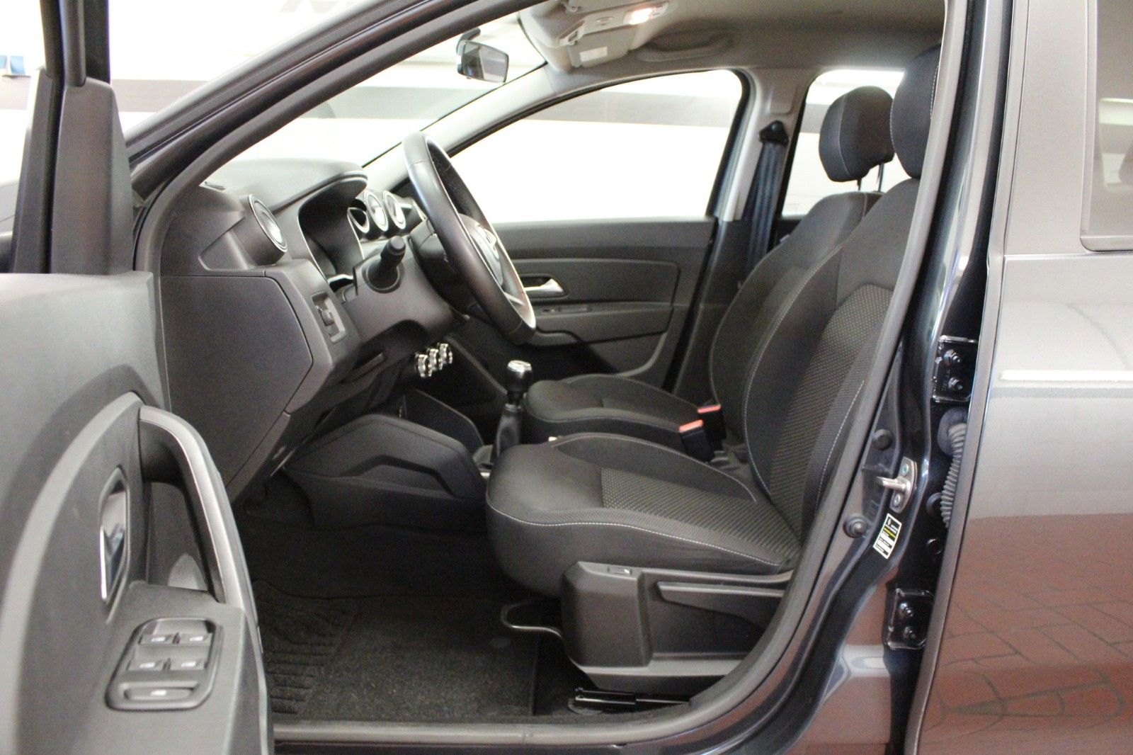 Fahrzeugabbildung Dacia Duster TCe 130 Urban 2WD *Klima*Sitzhzg*