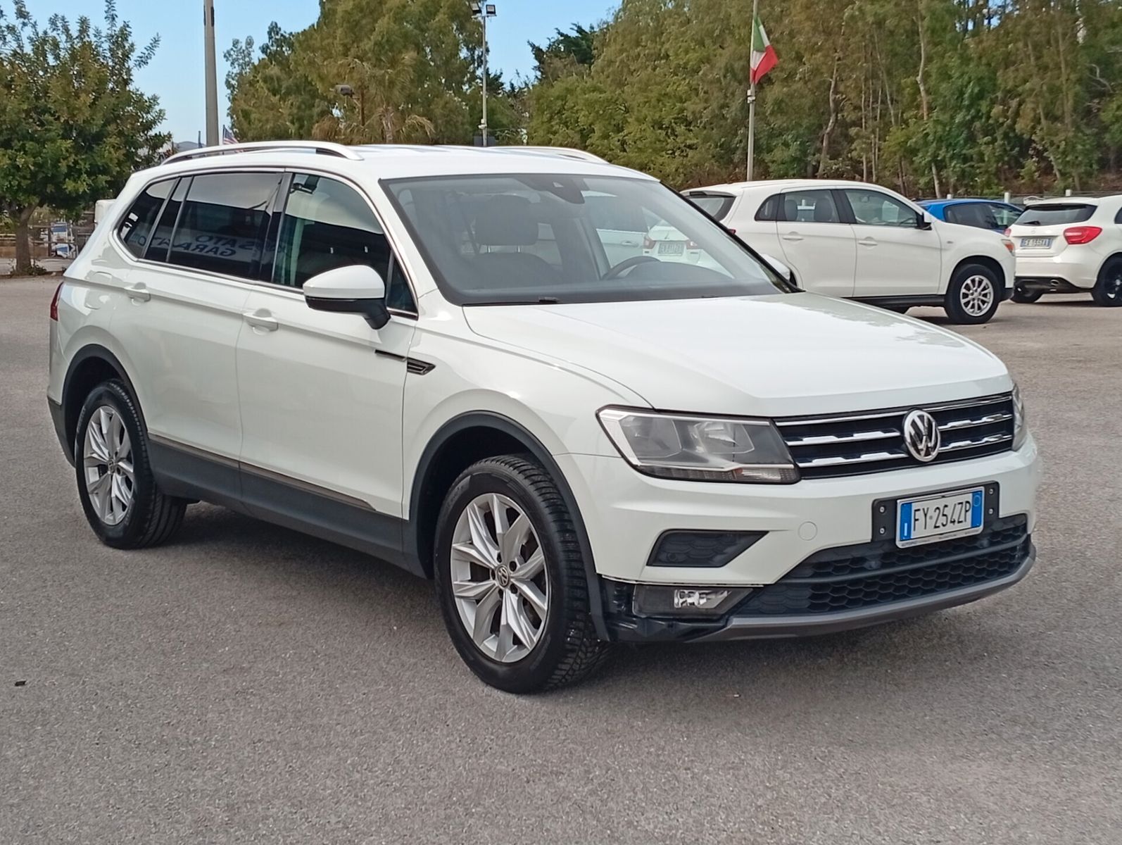 VW Volkswagen Tiguan 2.0 TDI SCR DSG Business BlueM