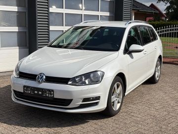 Volkswagen Golf - 1