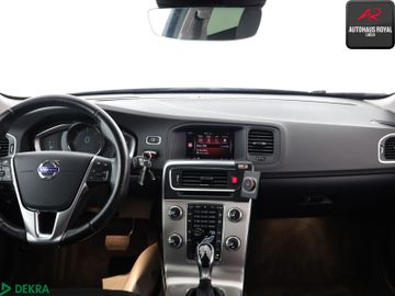 Volvo V60 Cross Country - 9