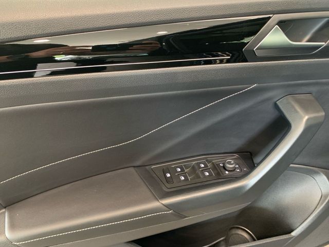T-Roc 1.5 TSI R-LINE LED+KAMERA+PANO+STANDHZ+DCP