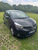 Toyota Yaris 1,33-l-Dual-VVT-i Cool aus 1 Hand TÜV Neu  - Toyota Yaris Gebrauchtwagen in Bonn