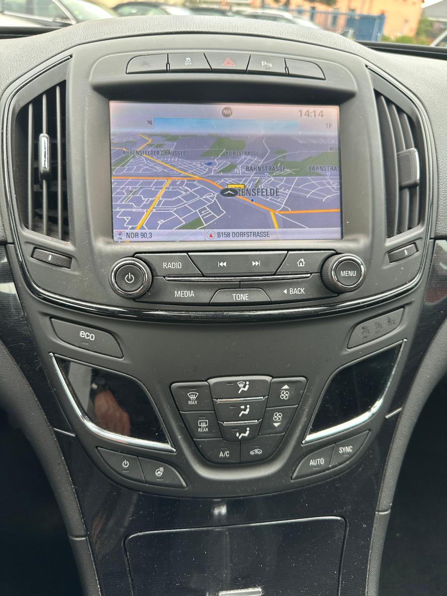 Opel Insignia XENON + KLIMAAUTO + BEH-LENKRAD + PDC