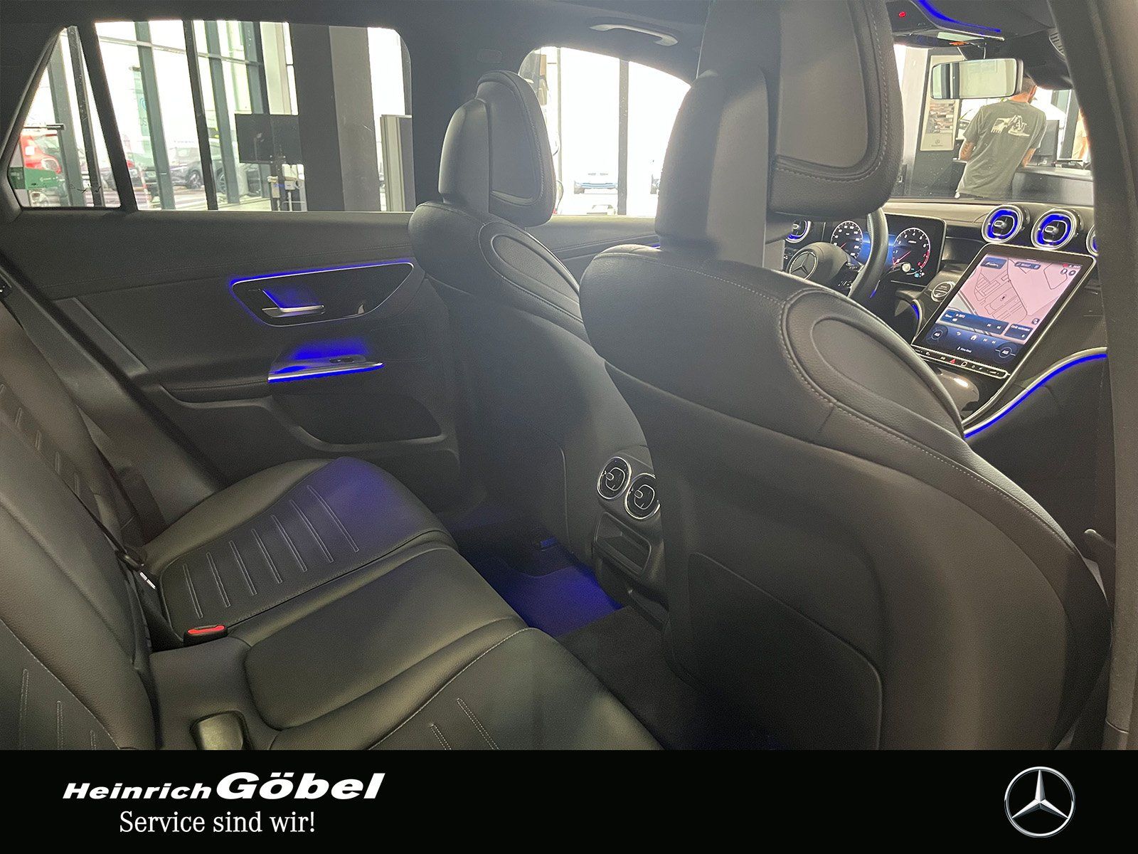 Fahrzeugabbildung Mercedes-Benz GLC 300 4M AMG+PANO+AHK+LED+KAMERA+NAVI+MEMORY