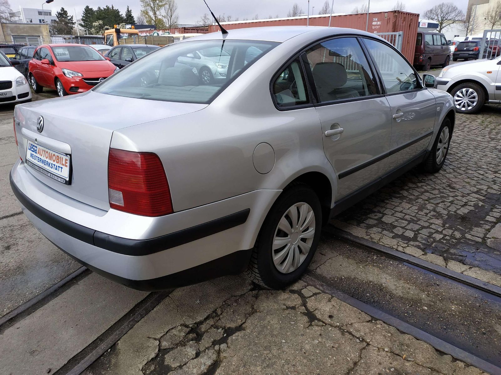 Passat Passat 1.6 Limousine / Automatik / TÜV NE – Bild 7