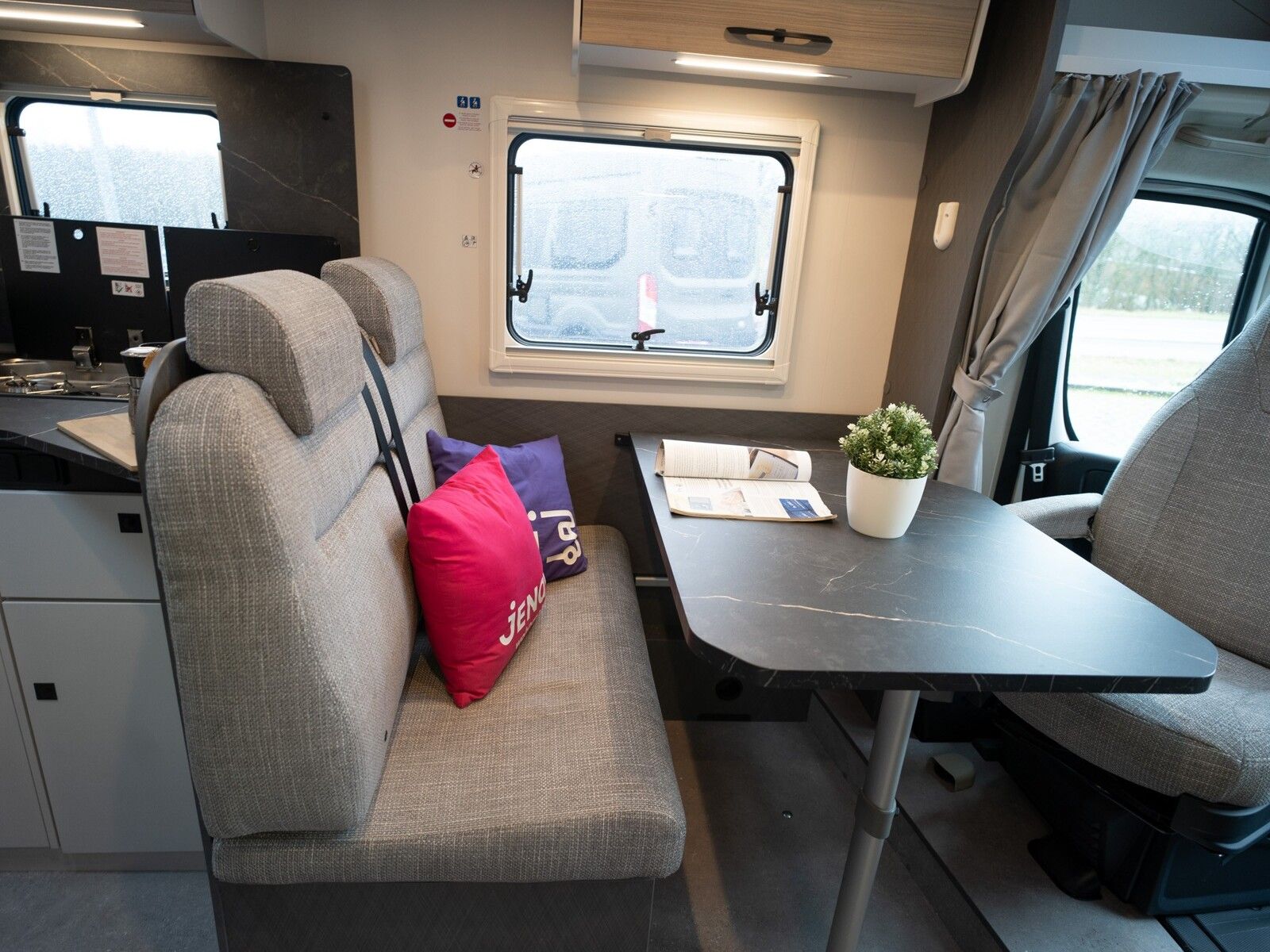 Fahrzeugabbildung Etrusco T-Modell Base 7.4 SB MJ26*Markise*Hubbett*Pakete