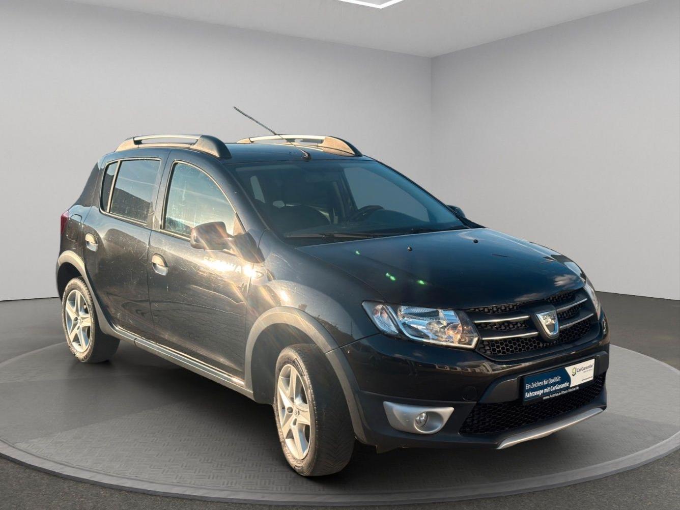 Dacia Sandero 2015 — engine 898 cm³, 90 HP (66kW)
