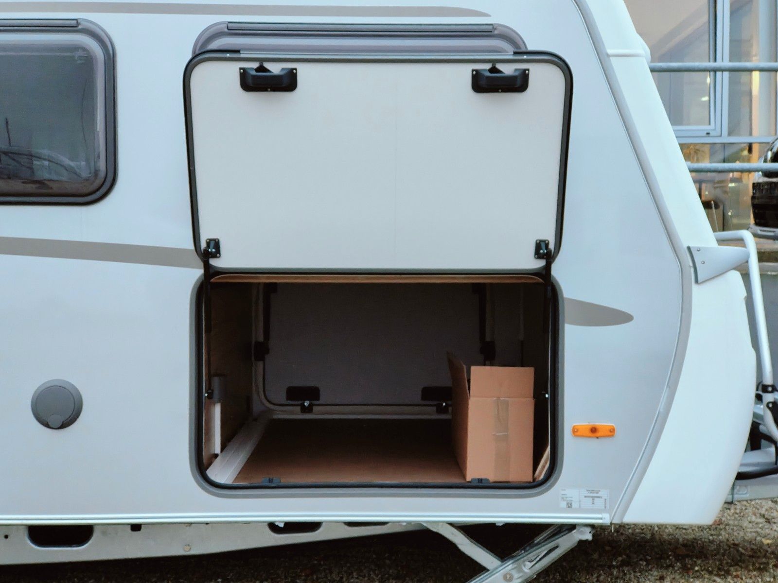 Fahrzeugabbildung HYMER / ERIBA / HYMERCAR Feeling 515 Elegance - SPRING SALE -