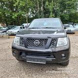 Nissan Pathfinder 2.5 dCi XE - Nissan Pathfinder: 7 Sitzer