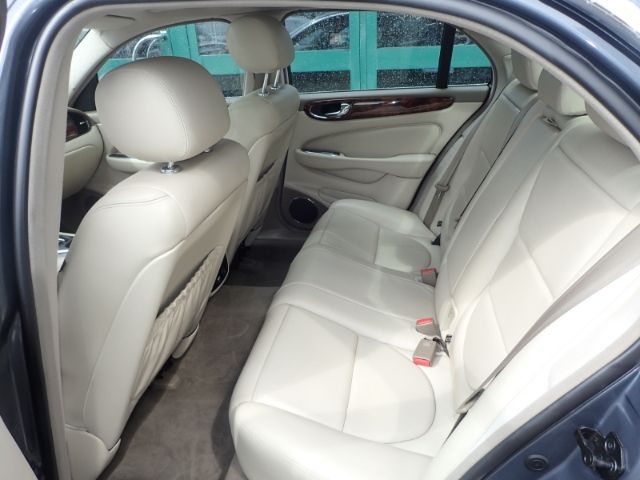 Fahrzeugabbildung Jaguar XJ 3.5 V8 Luftfederung AD Navi Memory Sitze Xeno