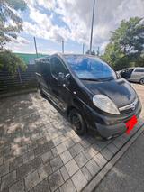 Opel Vivaro Tour - Opel Vivaro: Tour