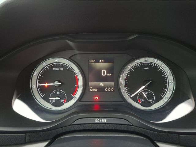 Skoda Karoq Ambition 1.0 TSI °LED°Navi°SHZ°PDC°Keyless