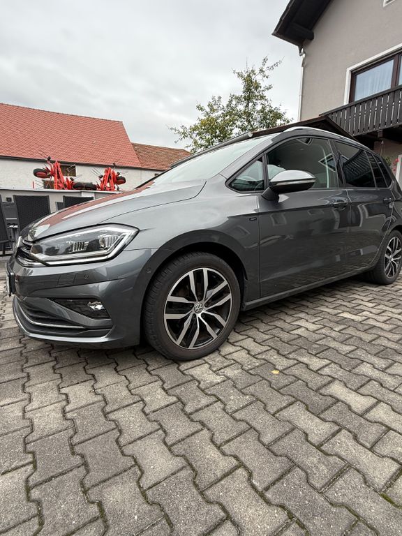 Image of Volkswagen Golf Sportsvan