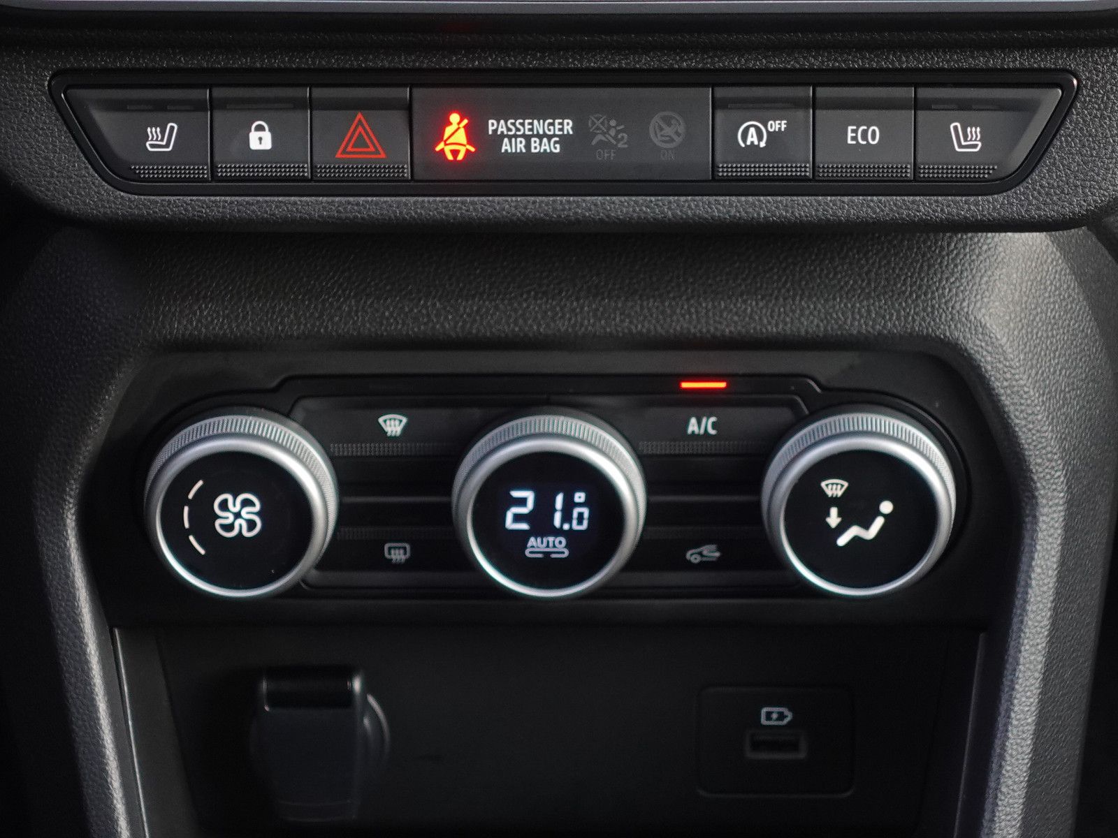 Fahrzeugabbildung Dacia Jogger TCe 110 Extreme+ I.Hd AHK Navi Garantie+