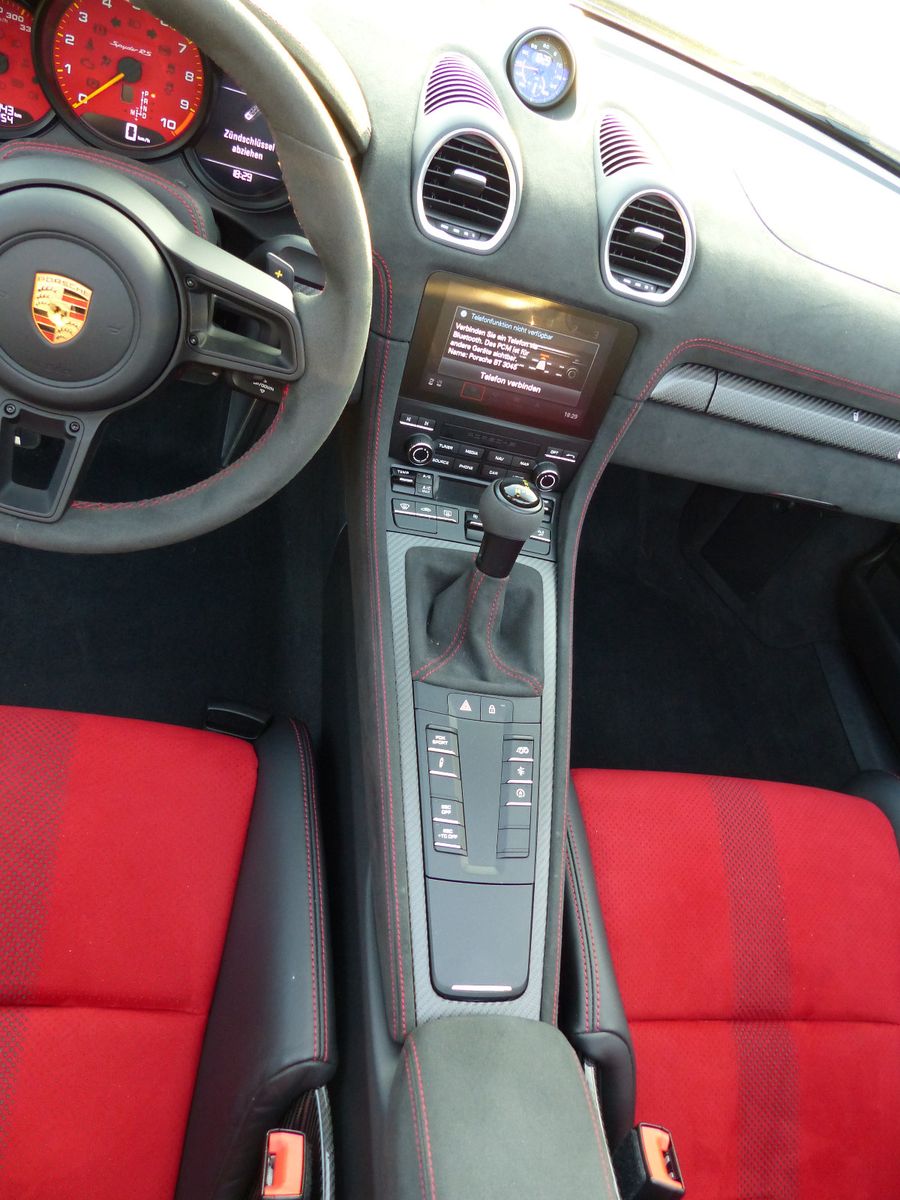Fahrzeugabbildung Porsche 718 Boxster Spyder RS