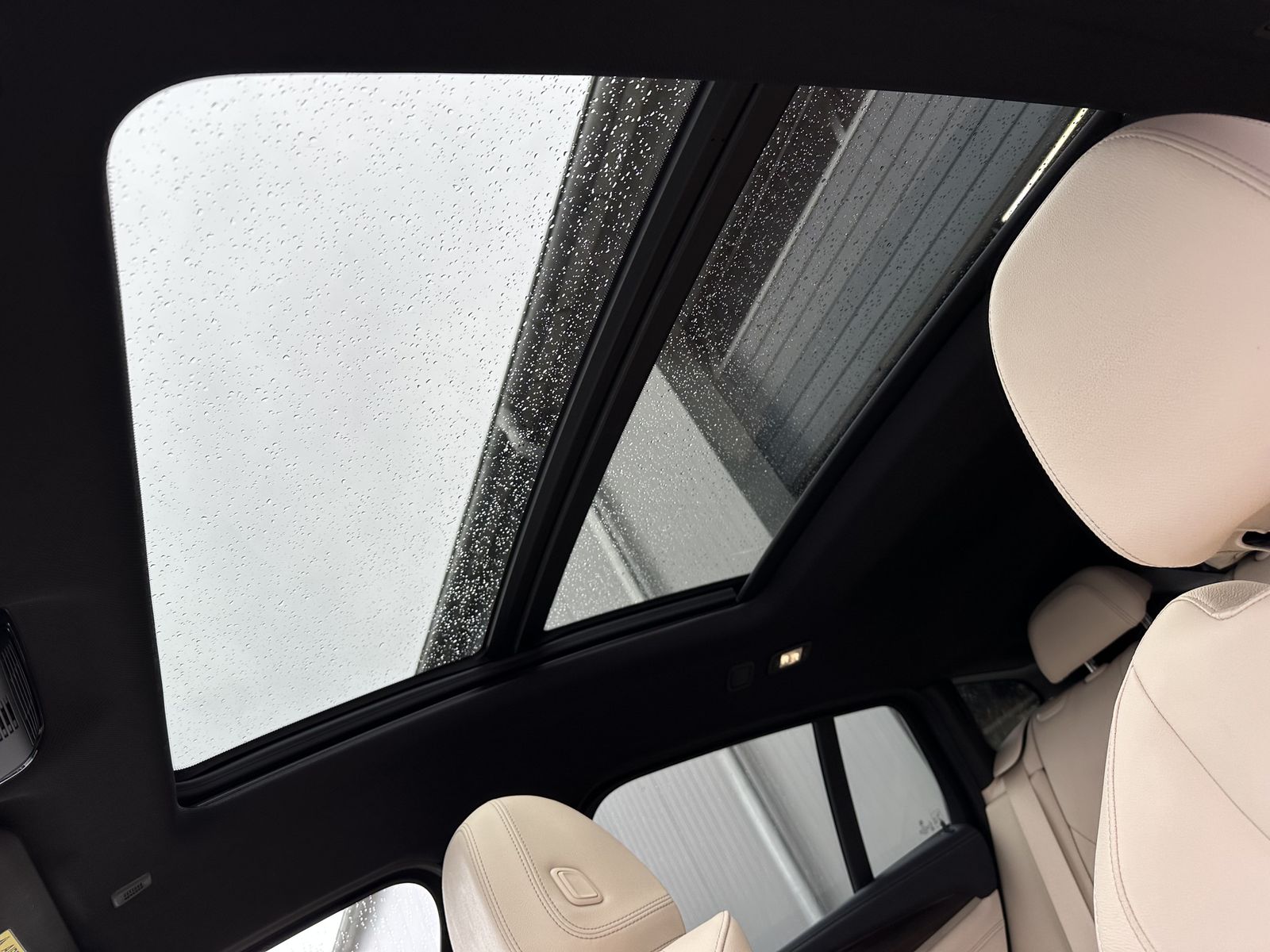 Fahrzeugabbildung BMW X4 M40d NAV+LED+HEAD-UP+PANO+360°+H&K+STANDHEIZU