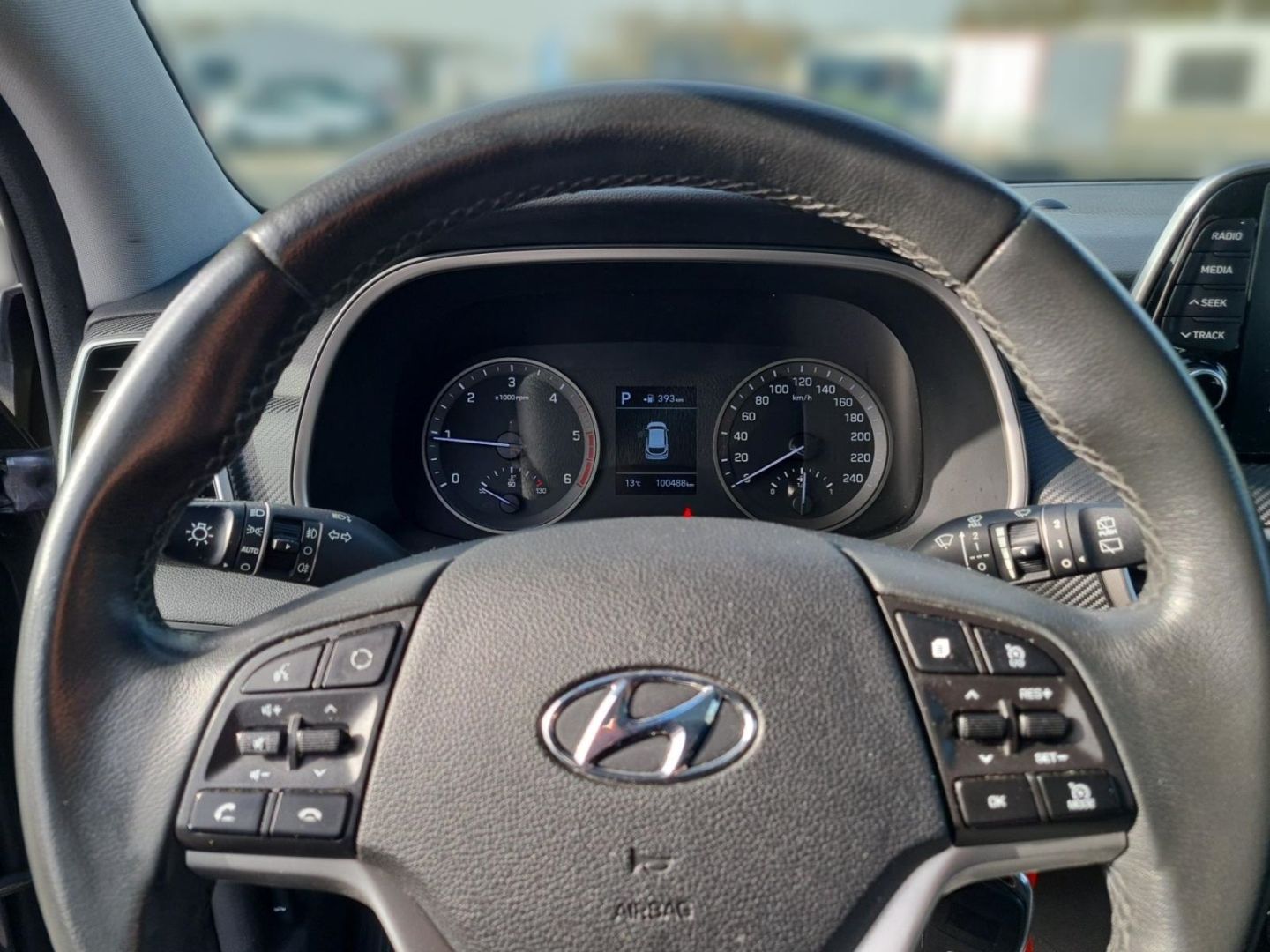 Fahrzeugabbildung Hyundai Tucson TREND 1.6 CRDi PANO+NAVI+PDC+KLIMA+SHZ