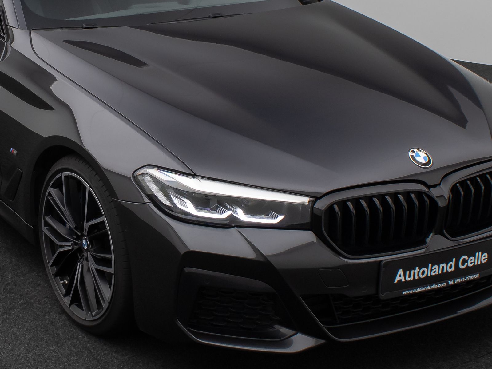 Fahrzeugabbildung BMW 530d xD M Sport DAB CockPitPro PDC Alarm 20Zoll