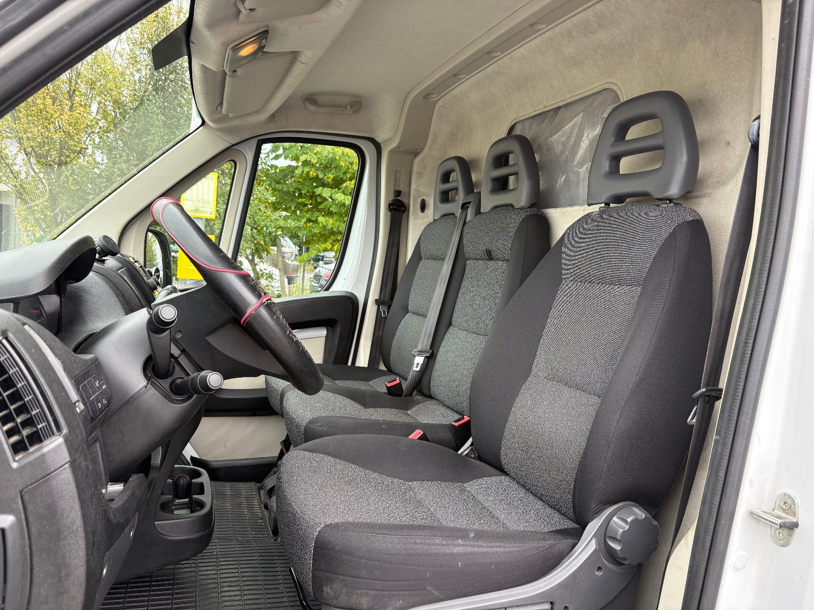 Fahrzeugabbildung Fiat Ducato Grossr.-Kasten 35 130 L4H2 RS: 4035 mm/3-