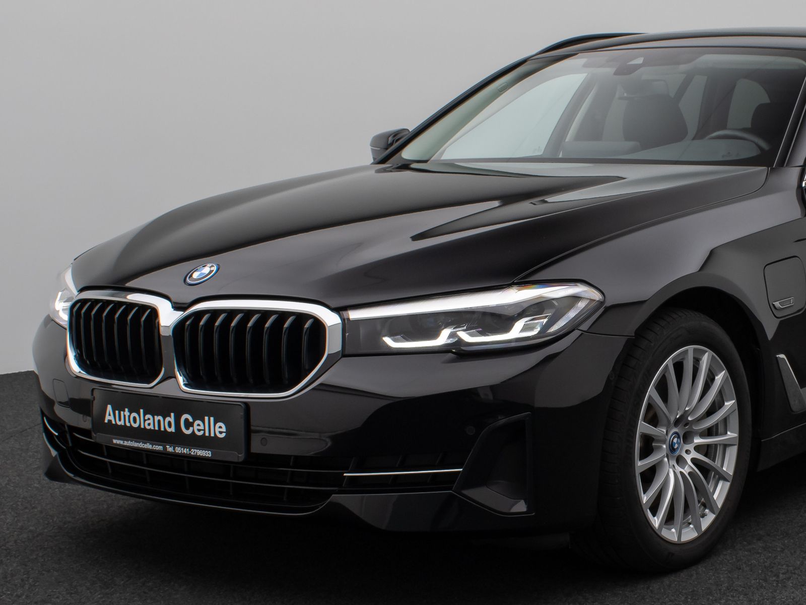 Fahrzeugabbildung BMW 530e Panorama Kamera DAB Leder Alarm AHK
