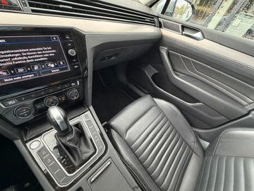 Volkswagen Passat Variant - 11
