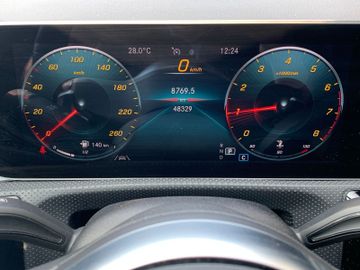 Bild 11 Mercedes-Benz CLA 200 Shooting Brake AMG Automatik MBUX