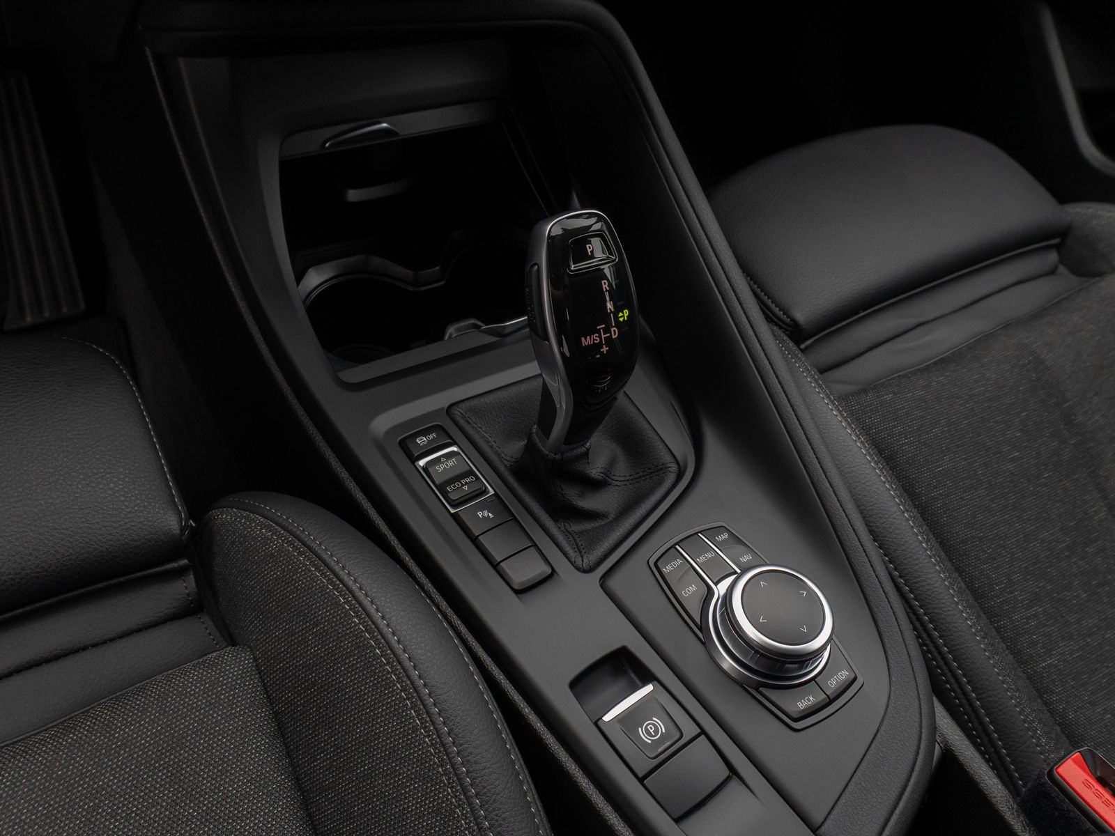 Fahrzeugabbildung BMW X1 sD18d Parkassist DAB Navi DrivAssis PDC Sport