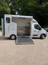 Renault Master 2- Pferdetransporter - Tier- & Pferdetransport für 2 Pferde