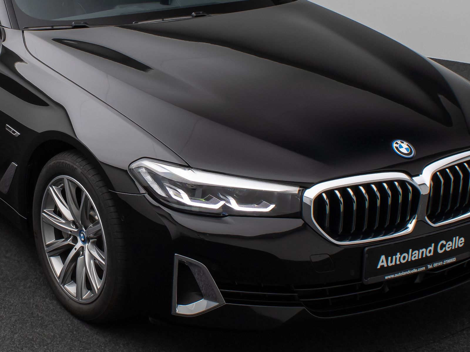 Fahrzeugabbildung BMW 530e Luxury Line Kamera DAB WLAN ACC Alarm LED