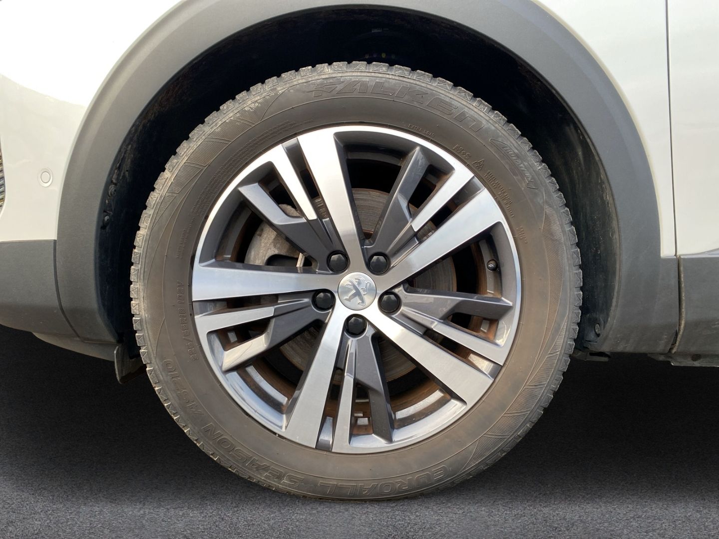 Fahrzeugabbildung Peugeot 3008 Hybrid 225 Allure 1.6 Plug-In EU6d