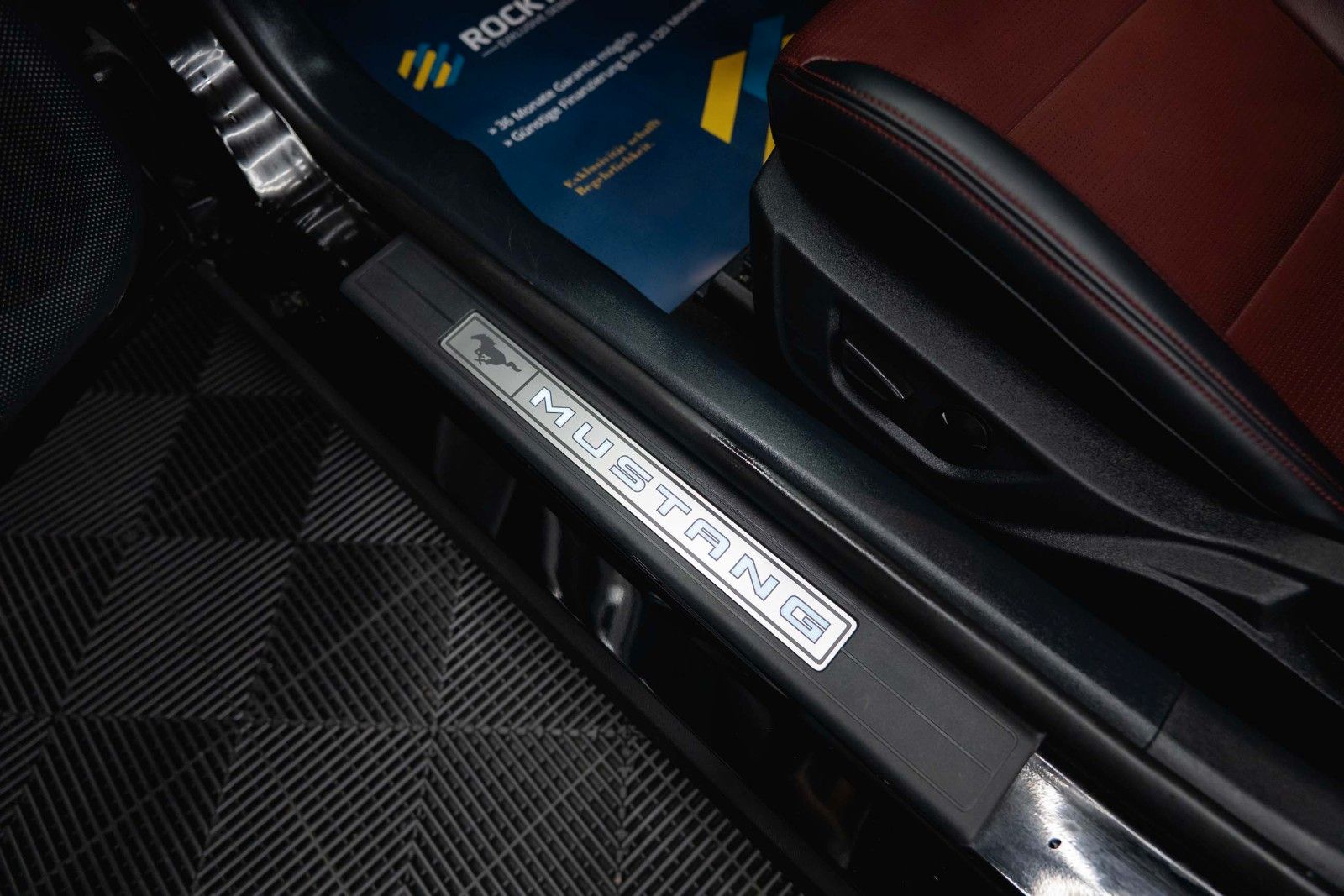 Fahrzeugabbildung Ford Mustang Fastback 5.0 Ti-VCT V8 Dark Horse 6-Gang