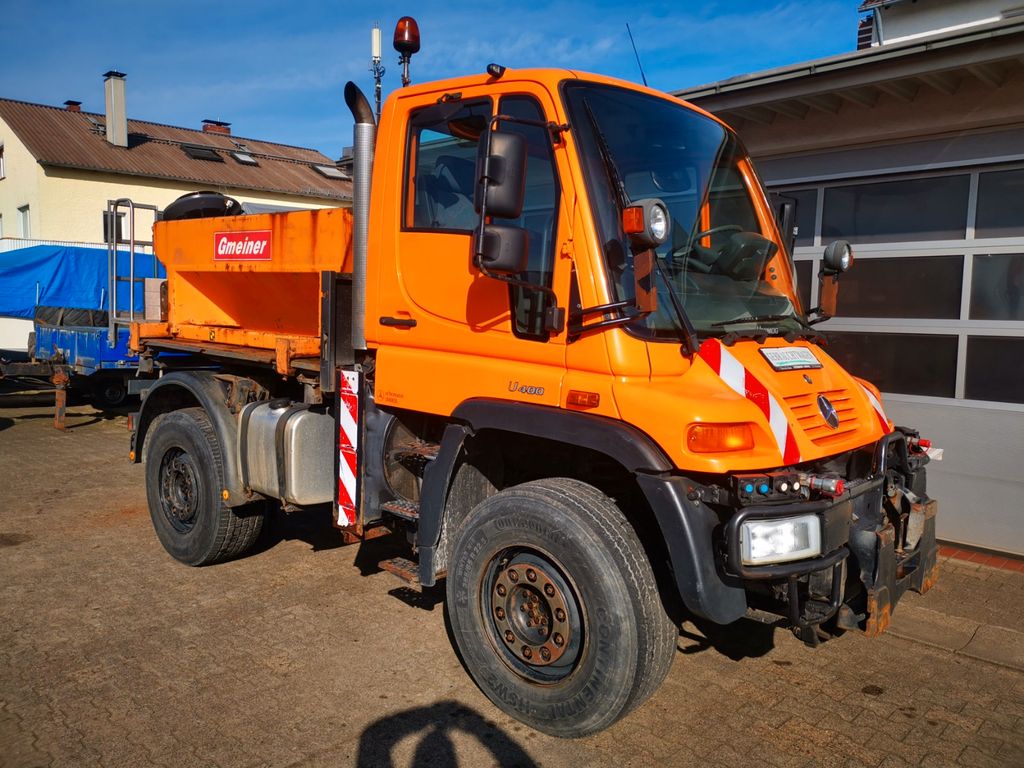 Unimog U 25  Froschauge   BR 401, Fahrerhaus: Westfalia, Modell 1953 1956 Resedagruen Wiking 1 87