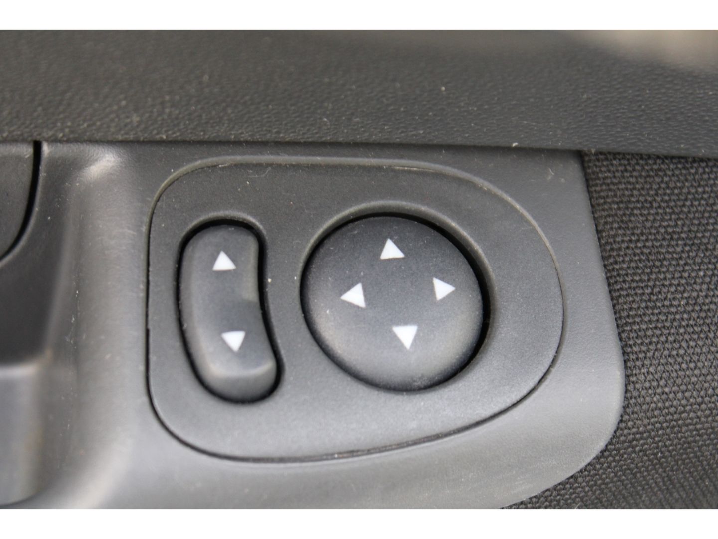 Fahrzeugabbildung Fiat 500 Lounge Klima Radio CD GJR PDC Pano Bluetooth