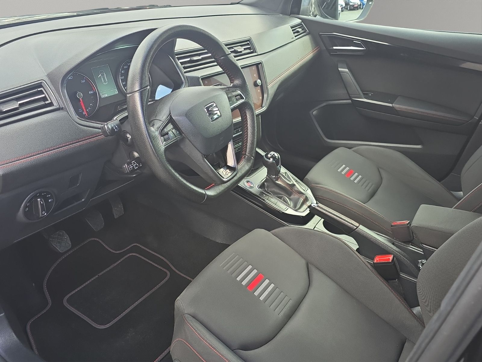 Fahrzeugabbildung SEAT Arona FR BUSINESS PAKET LED KAMERA NAVI AHK ACC