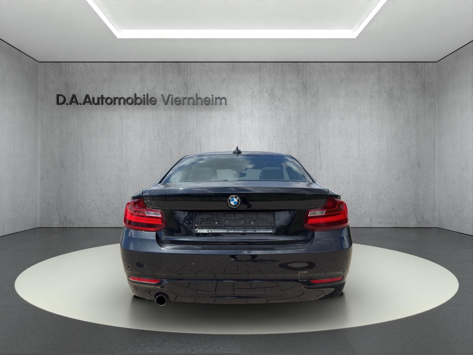 BMW 220 2 Coupe 220 i°Xenon°Navi°PDC°48TKM°1 Hand°
