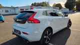 Volvo V40-R-DESIGN-2.0d-AUTOM+KLIMAUT+LEDER+NAVI - gebrauchte Volvo V40 aus dem Jahr 2016