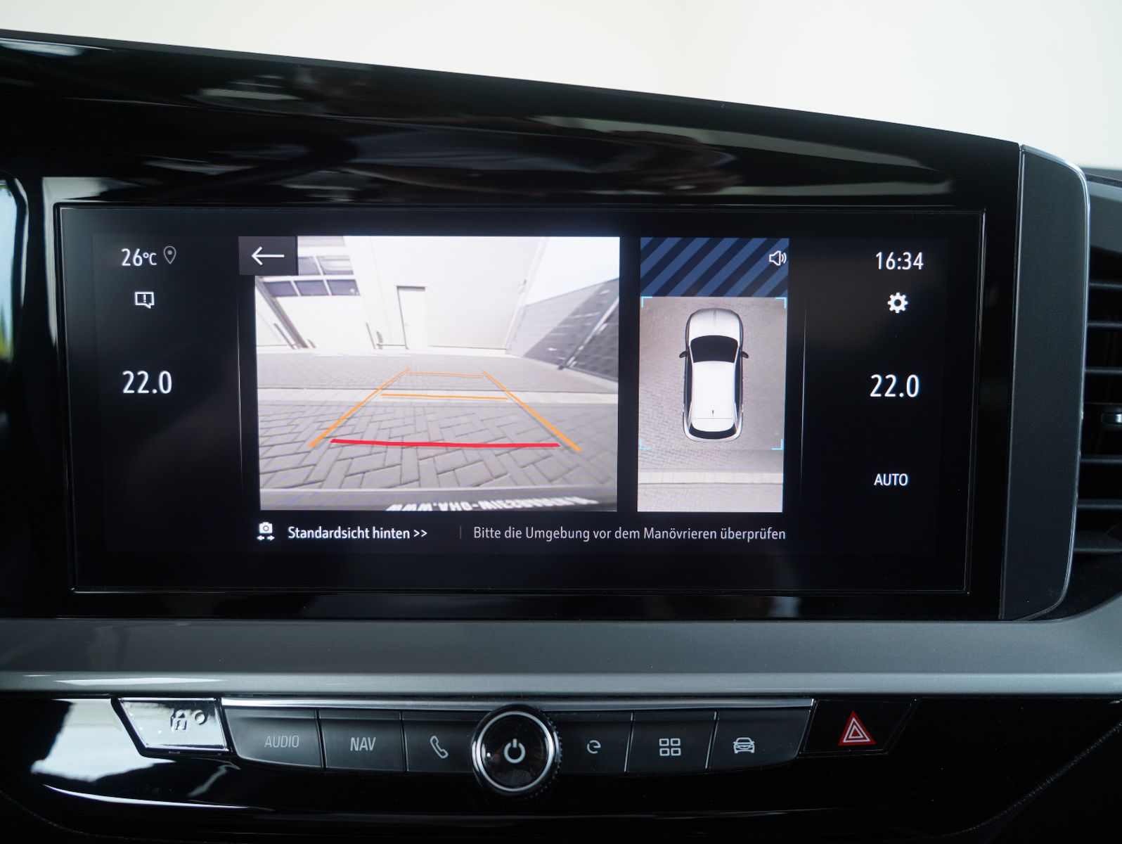 Fahrzeugabbildung Opel Mokka-e Ultimate INTELLILUX/ACC/WÄRMEPUMPE/SOH