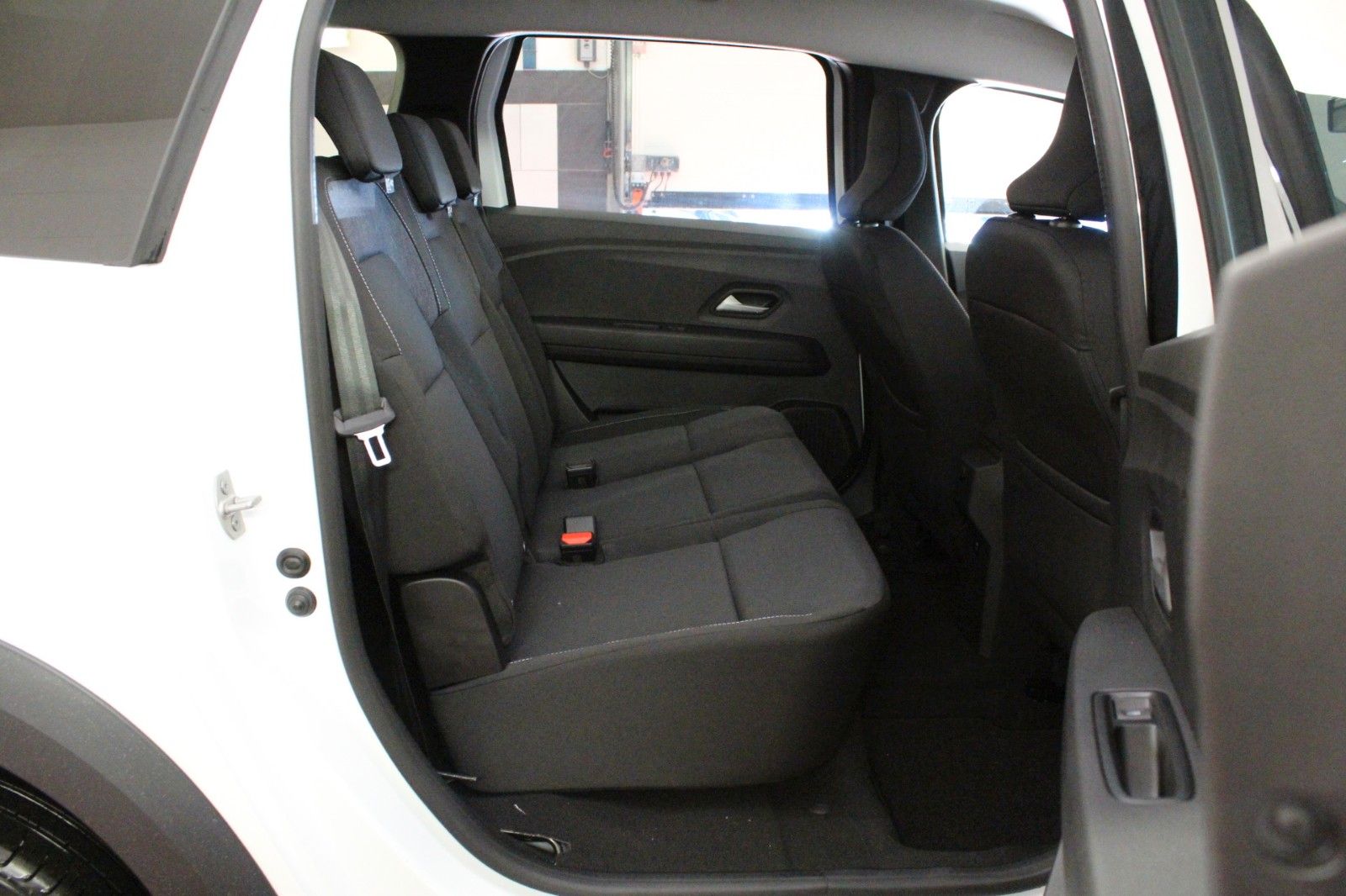 Fahrzeugabbildung Dacia Jogger TCe 110Expression MY26 *Winterp.*