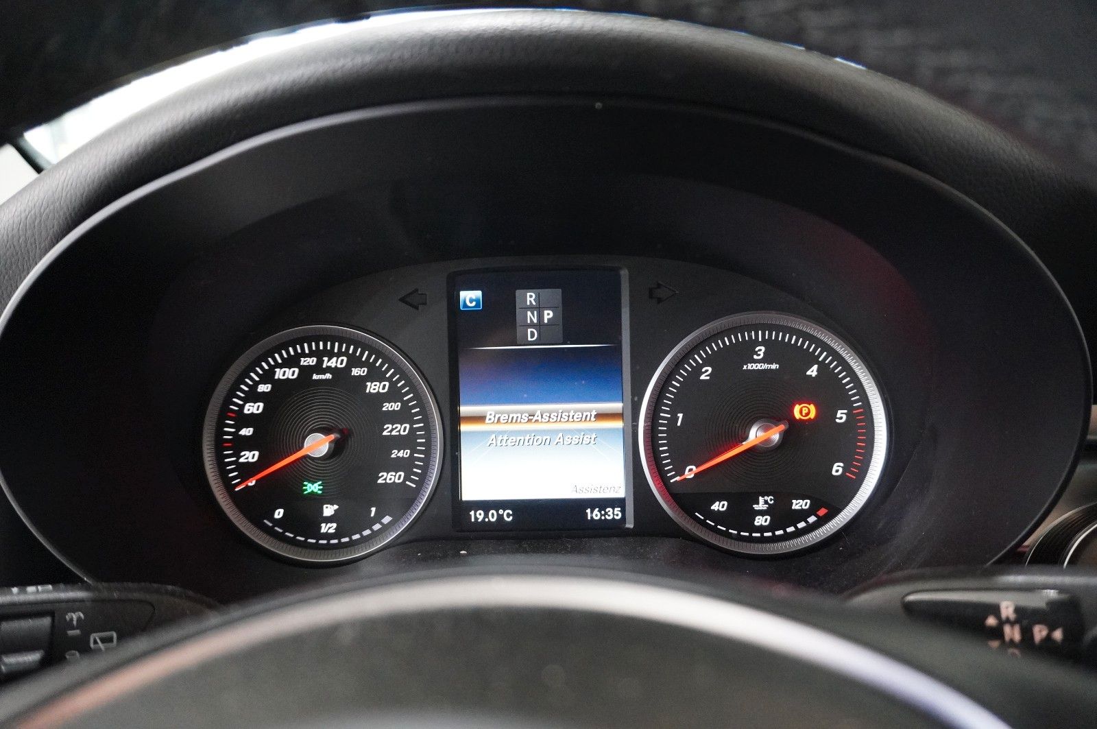 Fahrzeugabbildung Mercedes-Benz GLC 250D EXCLUSIVE 4M 9G-TRONIC NAVI/LED/SPORT