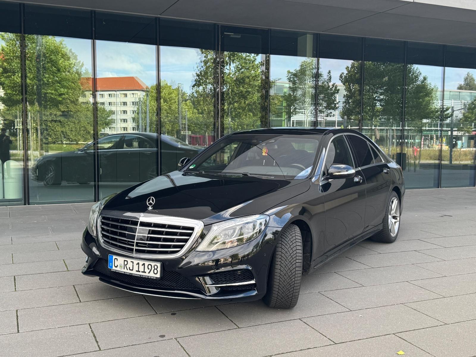 Mercedes-Benz S 350 BlueTec / d 4Matic Limousine PANO/NAVI