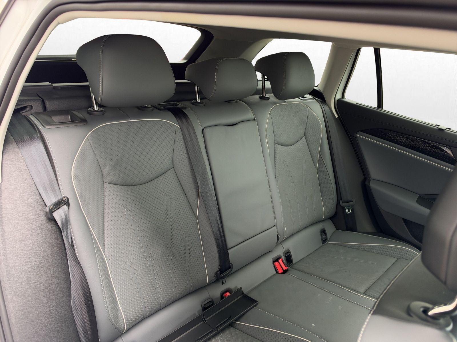Volkswagen Passat Variant - Bild 19