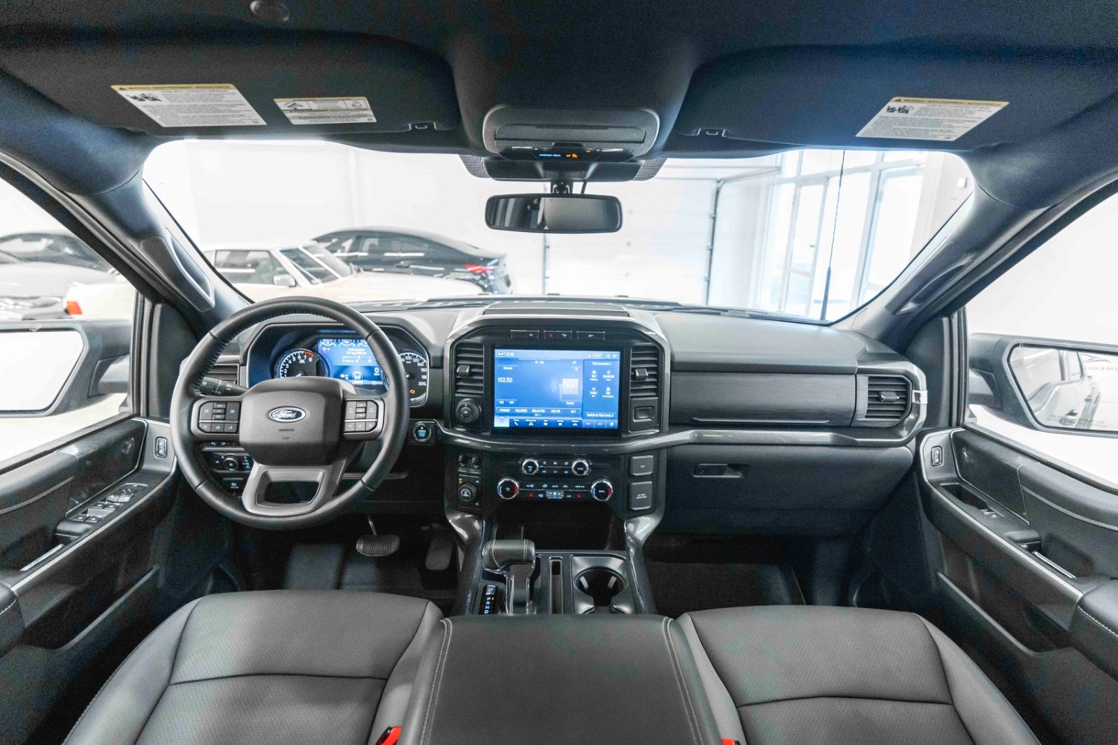 Fahrzeugabbildung Ford F 150 5.0L XLT KAM CARPLAY TOTW NAV  LED
