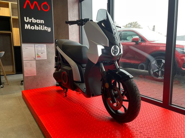 Autres Seat Mó125 - Daring Red/Oxygen White